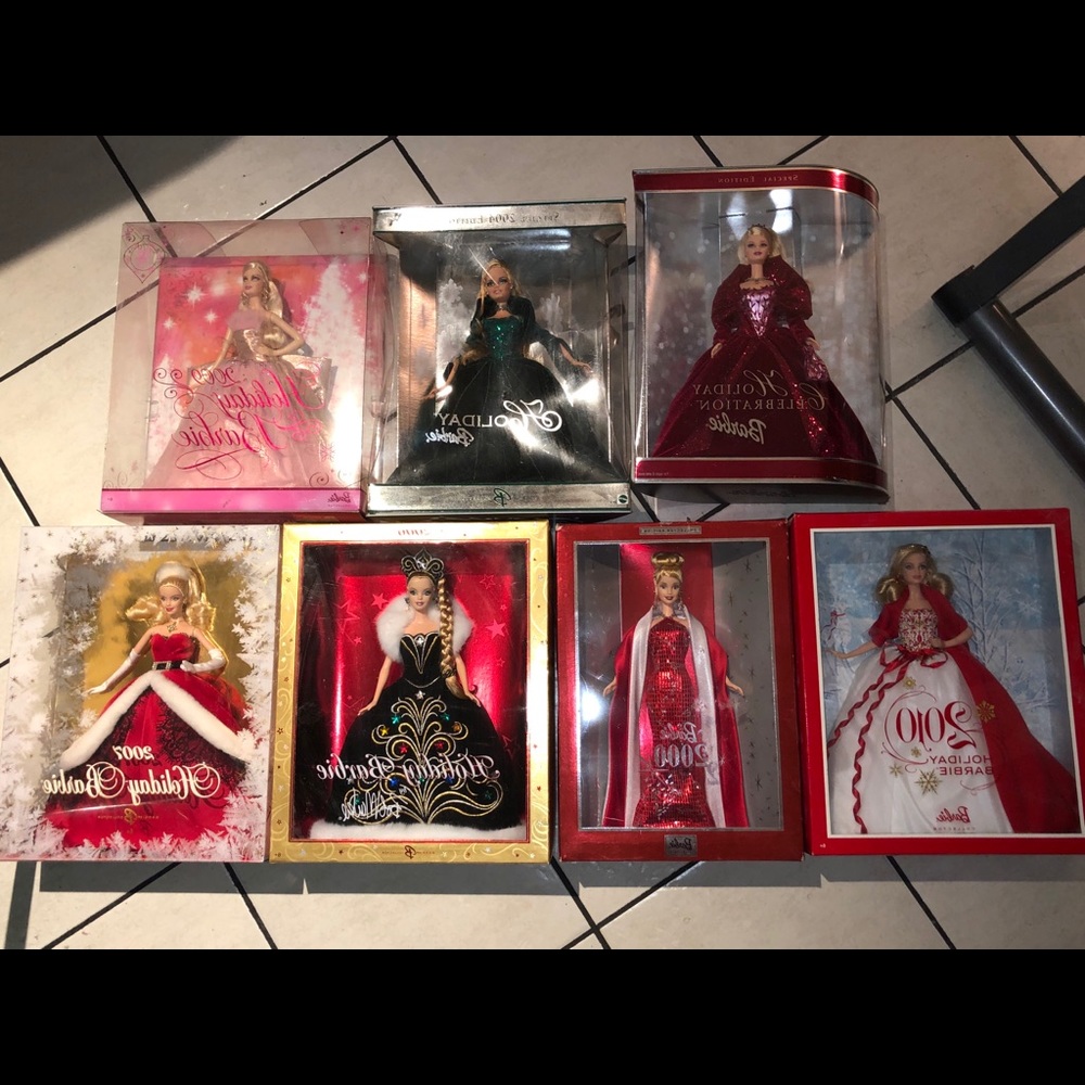Holiday barbies - Picture 3 of 5